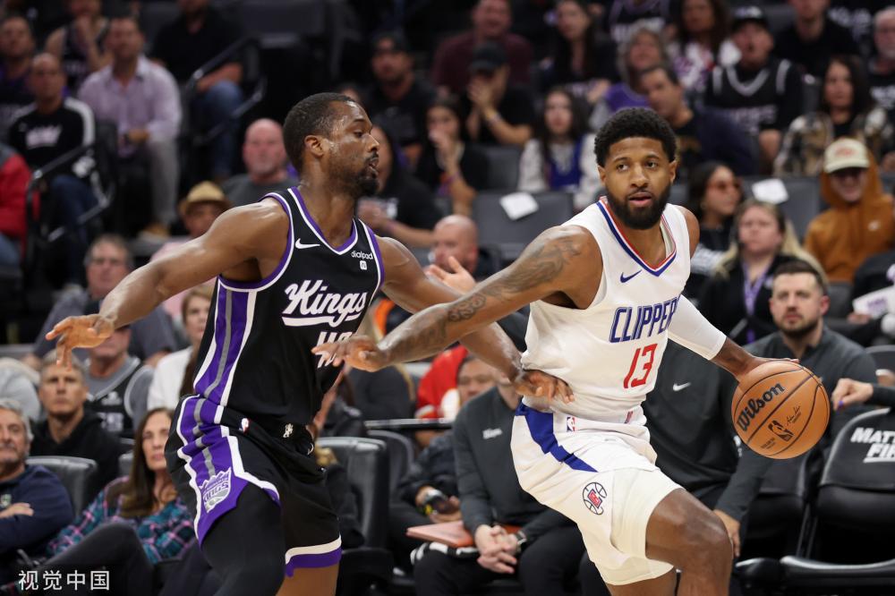 的飞铲解围 的飞铲解围