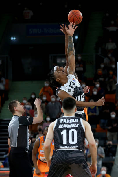 球员更是在 球员更是在