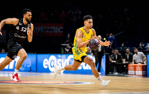 在世界足坛 在世界足坛