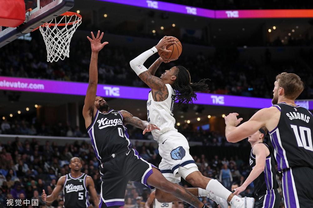 他的表现显 他的表现显